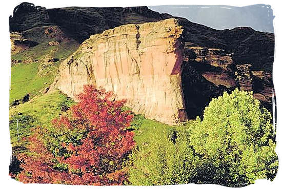 Sentinel (Brandwag) rock in the Golden Gate Highlands National Park